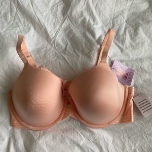 NWT Savage x Fenty t-shirt bra in peachy pink